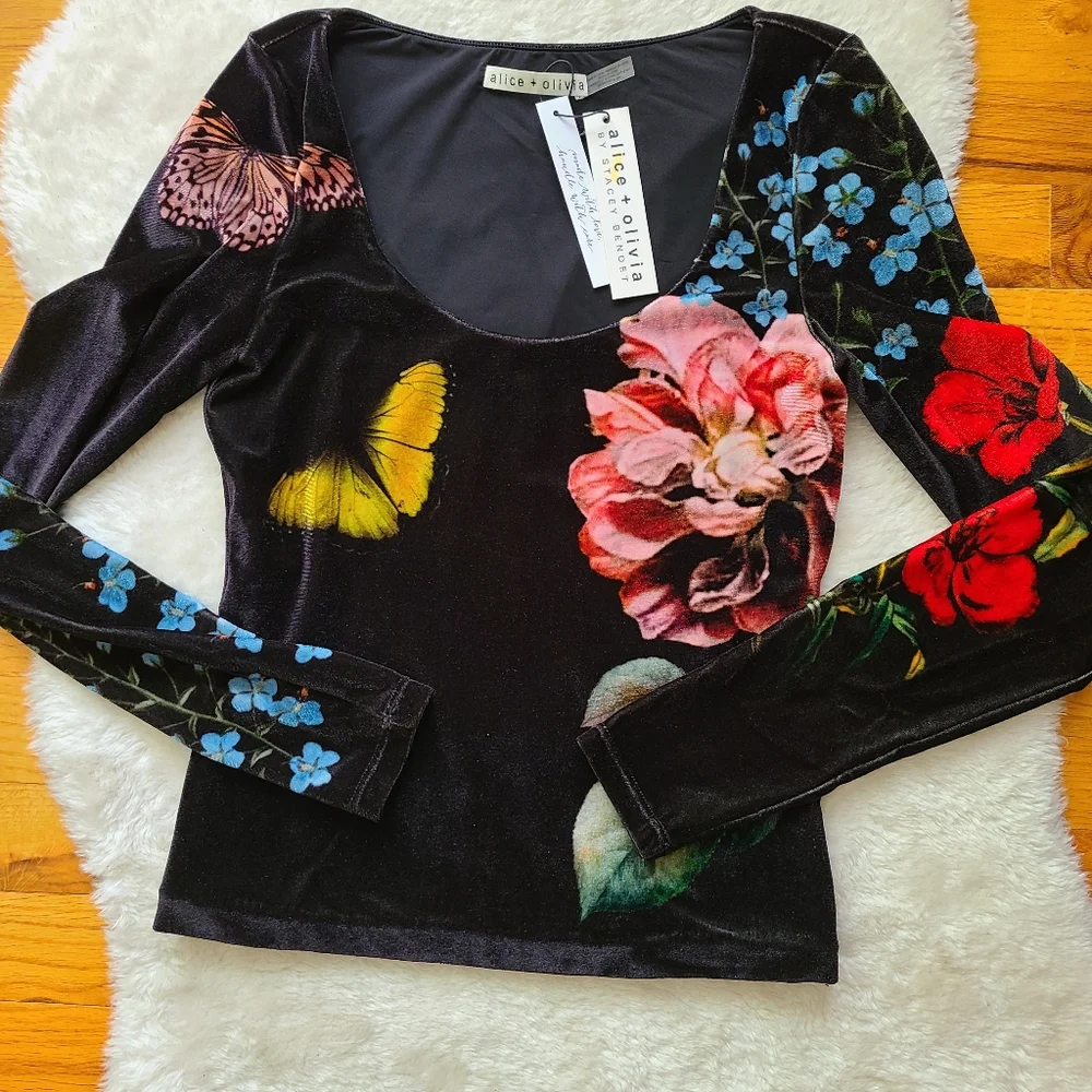 Alice + Olivia Delaina Top